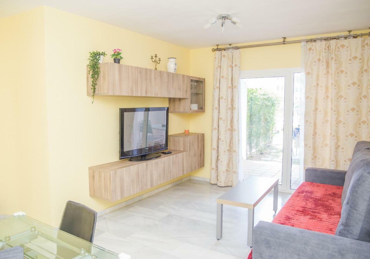 1Br Beachfront Complex - Mi Capricho Sitio de Calahonda Bagian luar foto