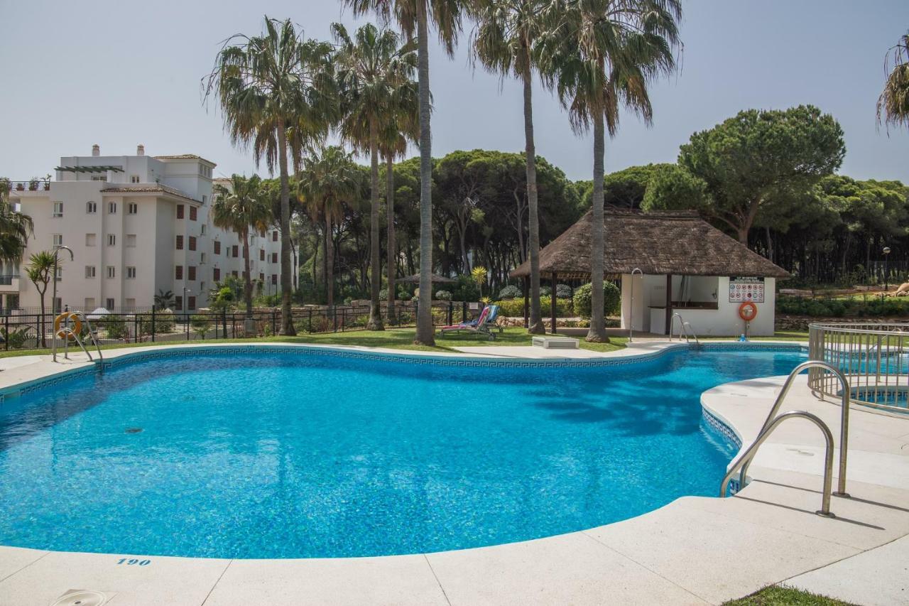 1Br Beachfront Complex - Mi Capricho Sitio de Calahonda Bagian luar foto